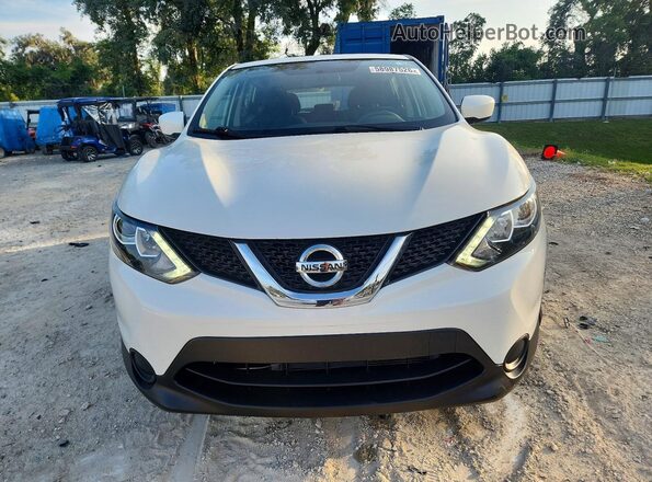 JN1BJ1CP8HW027480 2017 NISSAN ROGUE White Front view