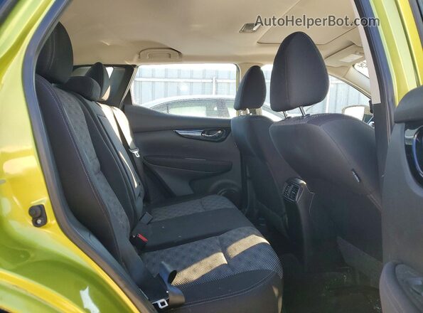 JN1BJ1CP8KW233485 2019 NISSAN ROGUE Green Rear interior view