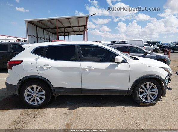 JN1BJ1CP9JW183713 2018 NISSAN ROGUE White Widok wnętrza 360 stopni