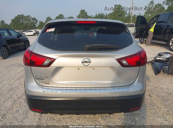 JN1BJ1CPXHW001494 2017 NISSAN ROGUE Silver 