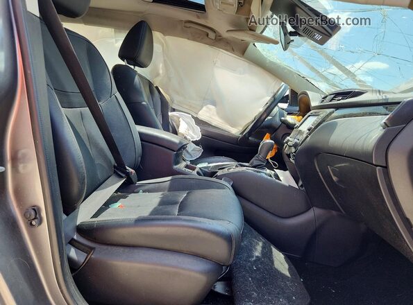 JN1BJ1CPXHW022541 2017 NISSAN ROGUE Gray Вид салону спереду