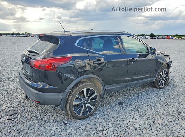 JN1BJ1CPXHW024161 2017 NISSAN ROGUE Black Rear right