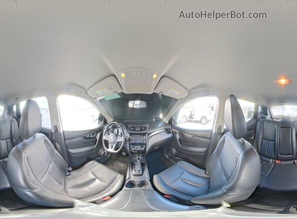 JN1BJ1CPXHW024161 2017 NISSAN ROGUE Black 360 interior view
