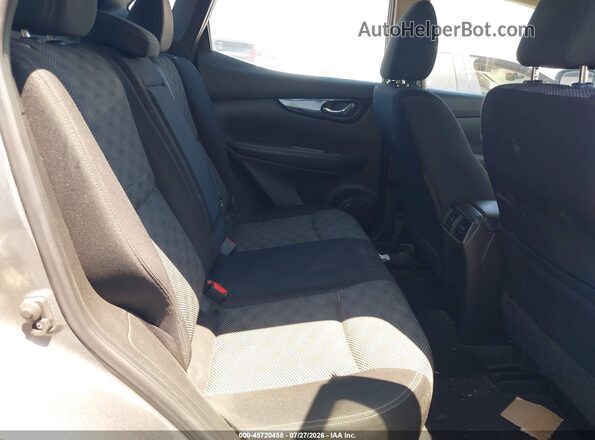 JN1BJ1CPXJW185244 2018 NISSAN ROGUE Gray Widok naklejki z numerem VIN