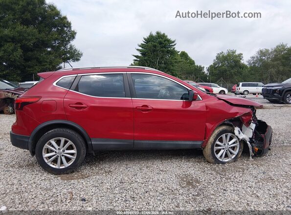 JN1BJ1CPXJW186376 2018 NISSAN ROGUE Red Вид задньої частини салону