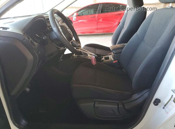 JN1BJ1CPXKW240664 2019 NISSAN ROGUE White Вид салону спереду
