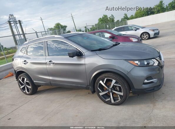 JN1BJ1CV7LW271256 2020 NISSAN ROGUE Gray Widok wnętrza z tyłu