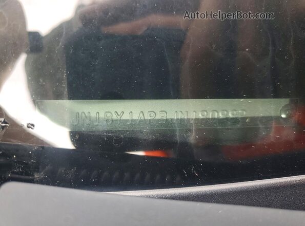 JN1BY1AP3JM180882 2018 INFINITI Q70 Gray Engine compartment view