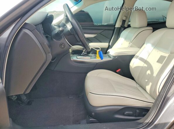 JN1BY1AP3JM180882 2018 INFINITI Q70 Gray Front interior view