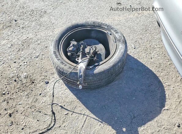 JN1BY1AP8JM180909 2018 INFINITI Q70 Silver Vista del compartimento del motor