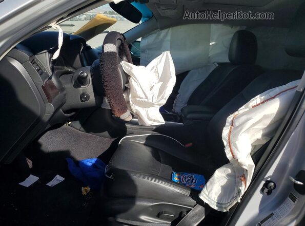 JN1BY1AP8JM180909 2018 INFINITI Q70 Silver Vista interior delantera