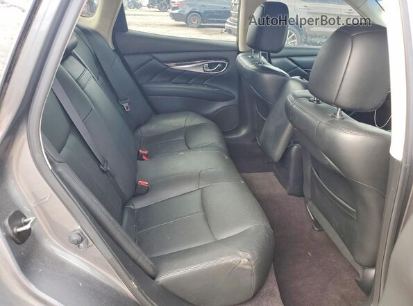 JN1BY1AP9KM505178 2019 INFINITI Q70 Gray Հետևի նստատեղերի տեսք