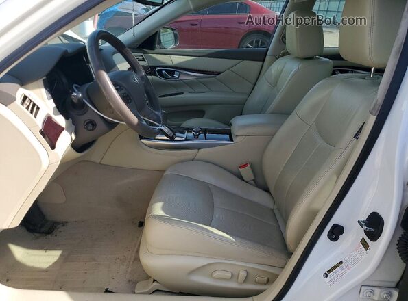 JN1BY1PRXHM210804 2017 INFINITI Q70L White წინა სალონის ხედი