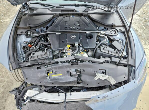 JN1BZ4BH2RM361487 2024 NISSAN Z Gray უკანა სალონის ხედი