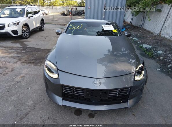 JN1BZ4BH5RM365596 2024 NISSAN Z Gray ხელსაწყოთა პანელის ხედი