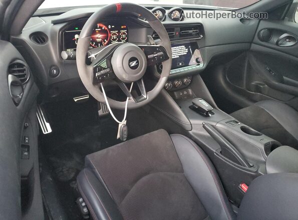 JN1BZ4CH5RM367296 2024 NISSAN Z White Vista del salpicadero
