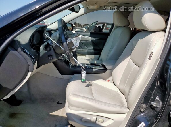 JN1CV7AP3HM640309 2017 INFINITI Q50 Black Вид салону спереду