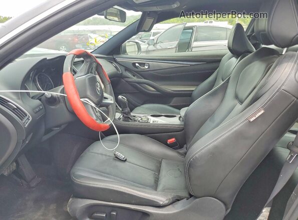 JN1CV7EK2JM200456 2018 INFINITI Q60 Gray Front interior view