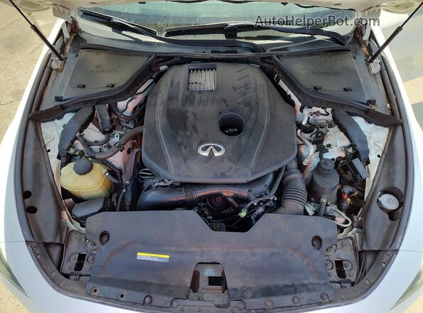 JN1CV7EKXJM200656 2018 INFINITI Q60 White Rear interior view
