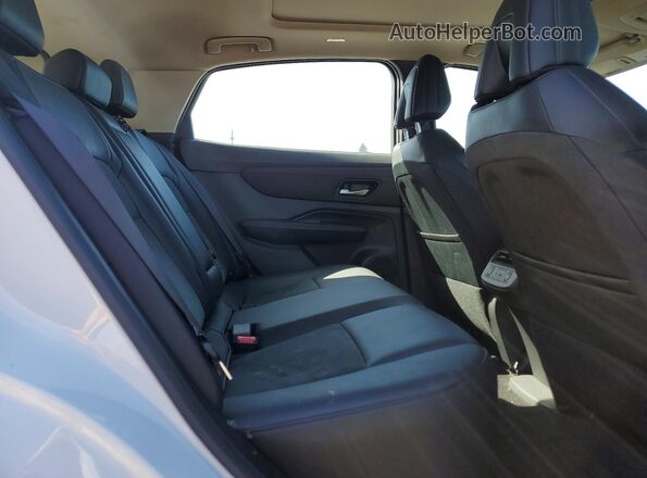 JN1DF0BB7RM735985 2024 NISSAN ARIYA White Vista interior trasera