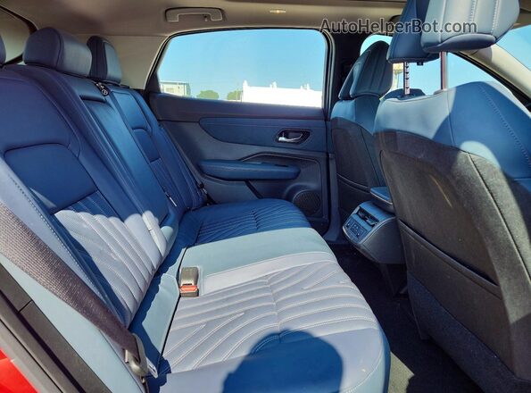JN1DF0CD2PM705774 2023 NISSAN ARIYA Красный Вид задней части салона