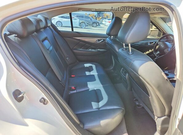 JN1EV7AP0HM737573 2017 INFINITI Q50 White Հետևի նստատեղերի տեսք
