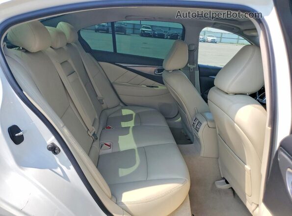 JN1EV7AP1HM743320 2017 INFINITI Q50 White Widok tylnych siedzeń