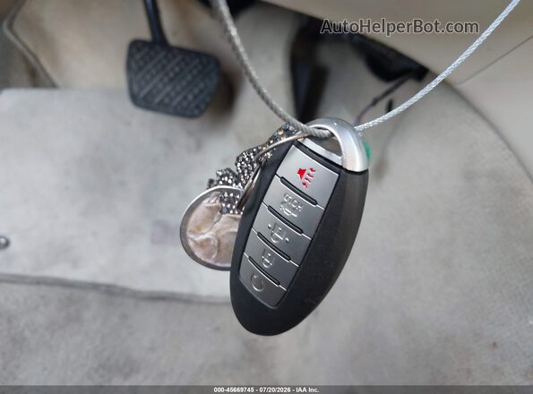 JN1EV7AP2HM744265 2017 INFINITI Q50 Белый Вид панели приборов