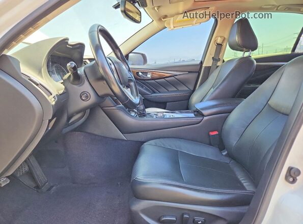 JN1EV7AP2JM362758 2018 INFINITI Q50 White Սալոնի դիմացի տեսք