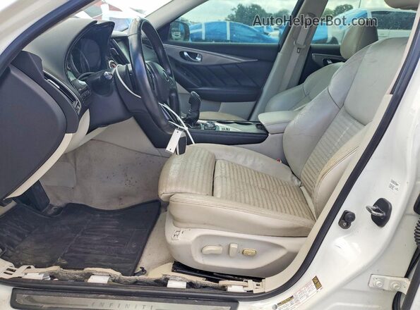 JN1EV7AP3JM360503 2018 INFINITI Q50 White Вид салону спереду