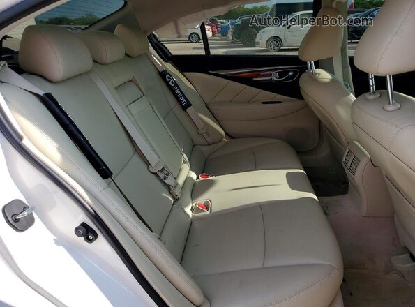 JN1EV7AP4JM361790 2018 INFINITI Q50 White უკანა სავარძლების ხედი