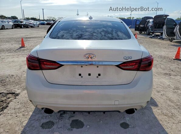 JN1EV7AP4JM361790 2018 INFINITI Q50 White უკანა ხედი