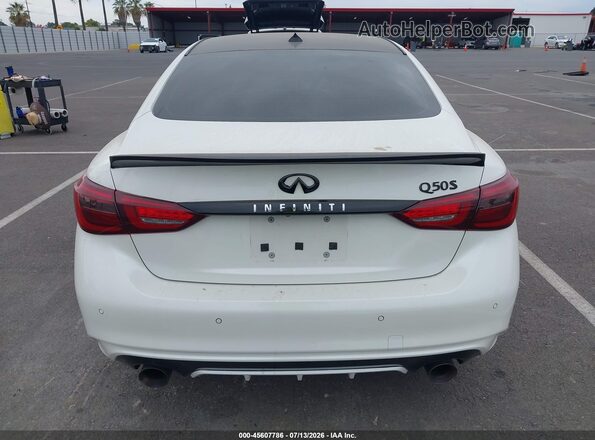 JN1EV7AP5JM358879 2018 INFINITI Q50 White 