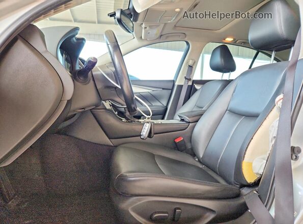 JN1EV7AP5LM208516 2020 INFINITI Q50 Серебряный Вид салона спереди
