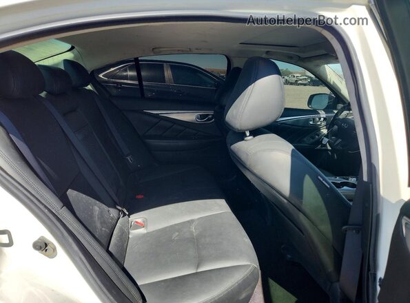 JN1EV7AP6HM741725 2017 INFINITI Q50 White Vista de los asientos traseros
