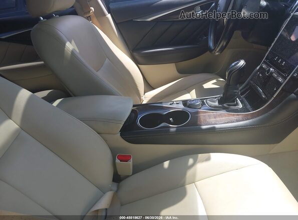 JN1EV7AP6JM350063 2018 INFINITI Q50 White Front interior view