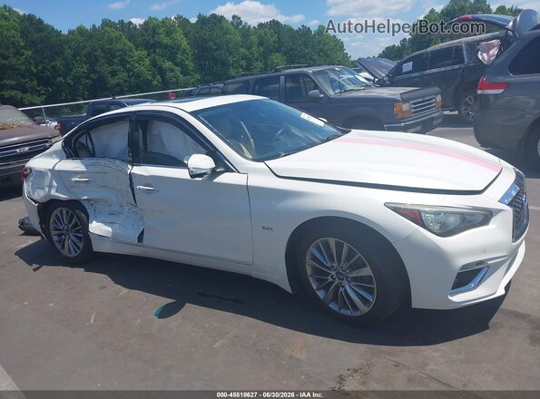 JN1EV7AP6JM350063 2018 INFINITI Q50 White Rear interior view