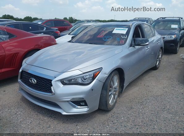 JN1EV7AP6JM350970 2018 INFINITI Q50 Серебряный Передняя левая четверть