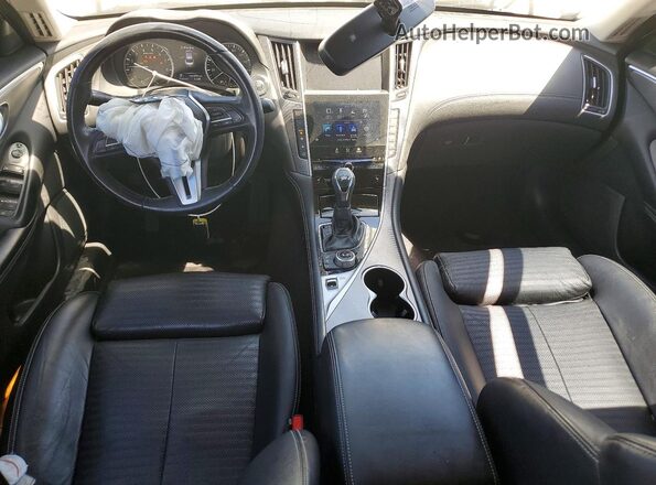 JN1EV7AP6JM364304 2018 INFINITI Q50 White Vista del salpicadero
