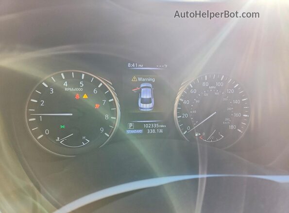 JN1EV7AP6JM366361 2018 INFINITI Q50 White Вид щитка приладів