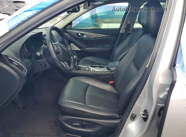 JN1EV7AP9HM738575 2017 INFINITI Q50 Серебряный Вид салона спереди