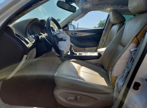 JN1EV7APXHM740044 2017 INFINITI Q50 White Front interior view