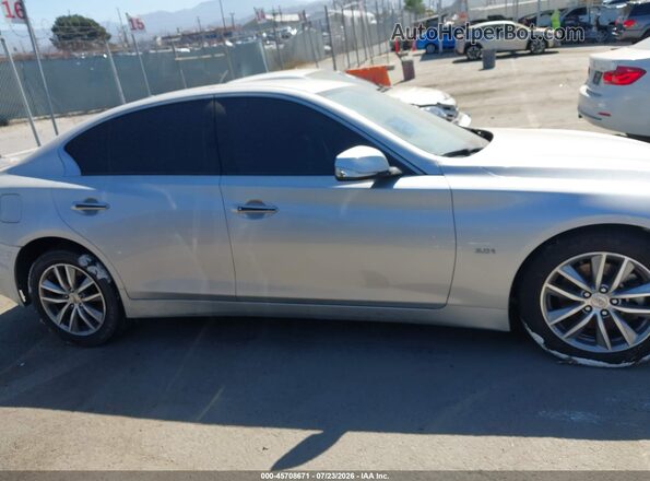 JN1EV7APXLM200685 2020 INFINITI Q50 Silver Rear interior view