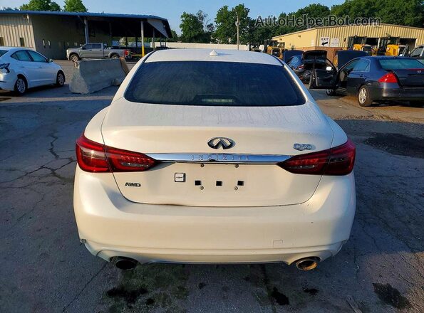 JN1EV7AR0JM432064 2018 INFINITI Q50 White Widok z tyłu