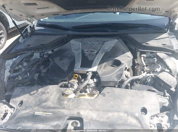 JN1EV7AR2JM437623 2018 INFINITI Q50 White Rear view