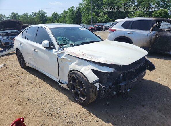 JN1EV7AR3JM610064 2018 INFINITI Q50 Белый Передняя правая четверть