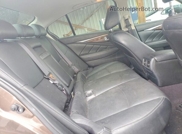 JN1EV7AR6HM840580 2017 INFINITI Q50 Brown Widok tylnych siedzeń