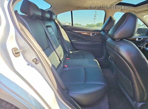 JN1EV7AR7JM611699 2018 INFINITI Q50 Gray Vista de los asientos traseros