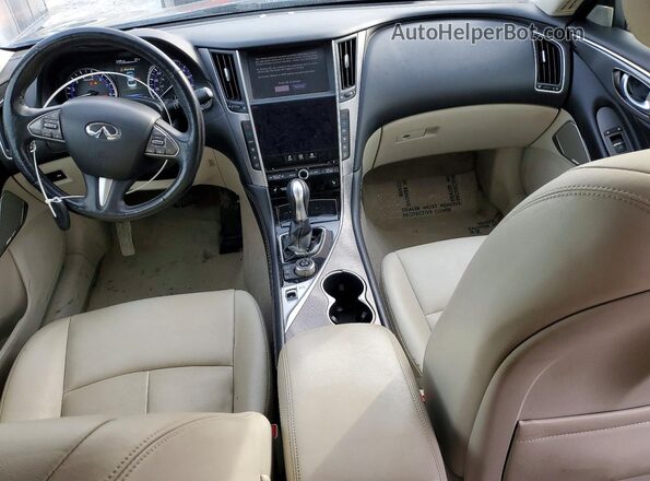 JN1EV7AR9HM836944 2017 INFINITI Q50 Gray Widok deski rozdzielczej