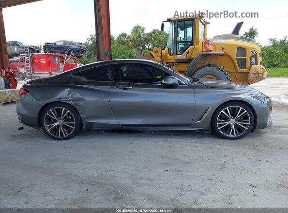 JN1EV7EK5HM360947 2017 INFINITI Q60 Gray Widok wnętrza z tyłu